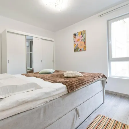 Διαμέρισμα Cozy 2bd In *