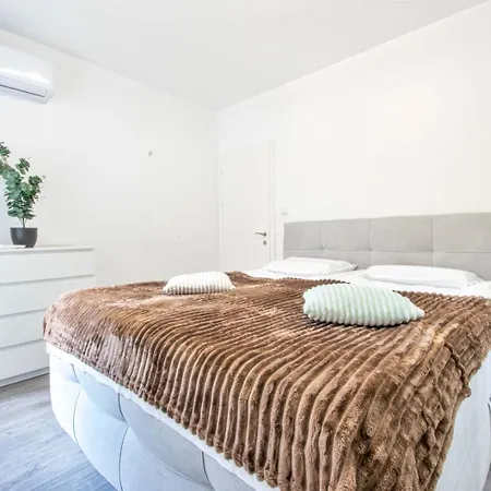 Cozy 2bd In
